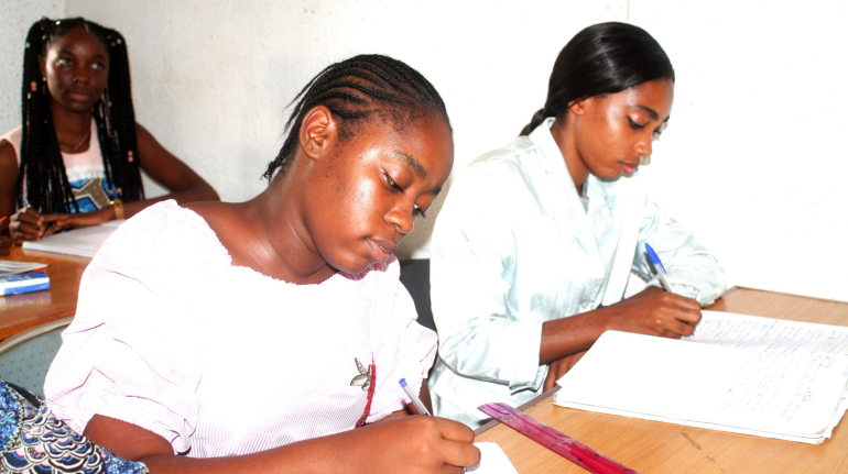 Apprenantes en plein cours